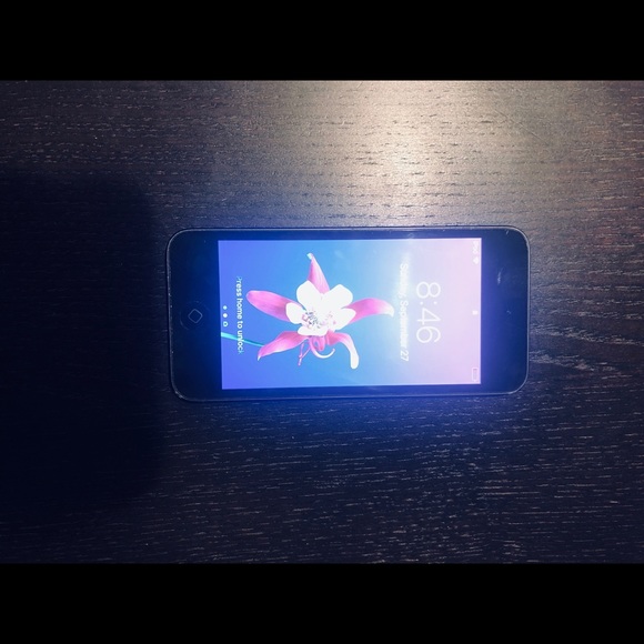 iPod 6th generation 32 gb used space grey - Picture 2 of 8